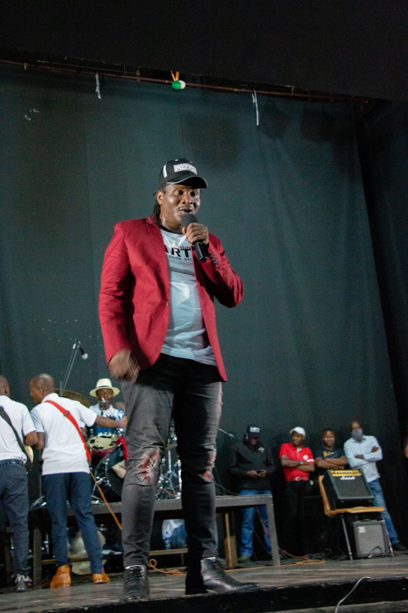 indolwane's tweet photo. UNkulunkulu uyakhonzwa idlozi liyabongwa kunjalo bantu #UYAVUMA https://t.co/8br3AAm05s