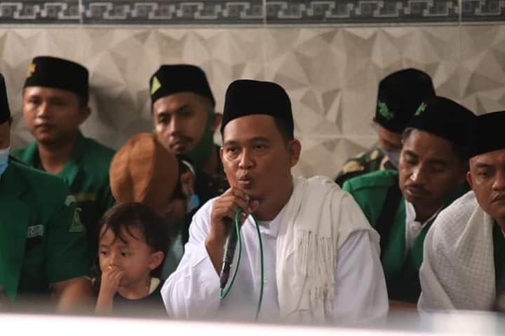 AnsorDukuhwaru's tweet photo. Kader Ansor Banser Dukuhwaru mengikuti Ziarah On the Road Sesepuh Ulama NU Kecamatan Lebaksiu MDS Rijalul Ansor Kab. Tegal, Ahad (28/3).
#ZOTRLebaksiu
#MDSRA
#AnsorBelaNegeri
#PACGPAnsorDukuhwaru https://t.co/FvqCGUnt7u