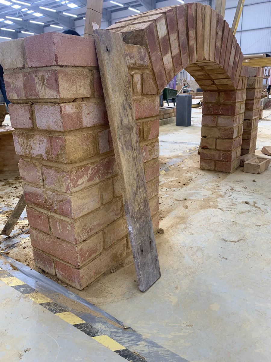 ParkRoyalCol's tweet photo. Learn your craft well! Become a top bricklayer here @westlondoncol @WestLondonCA #bricklaying @LeeMarleyLMB #Construction https://t.co/bpH6mB6RwB