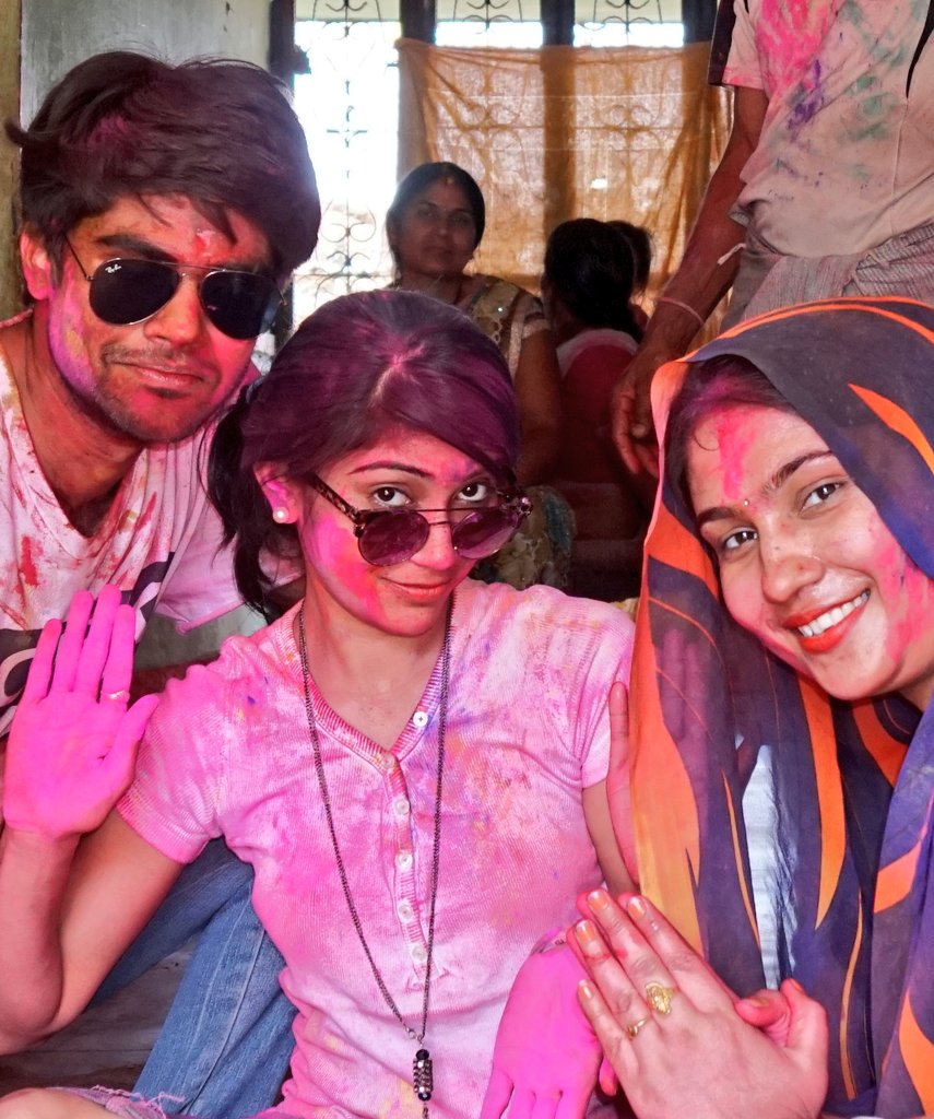monika_samarpit's tweet photo. Memories of #Holi2017 😎🤘 https://t.co/YNmO18rSBu
