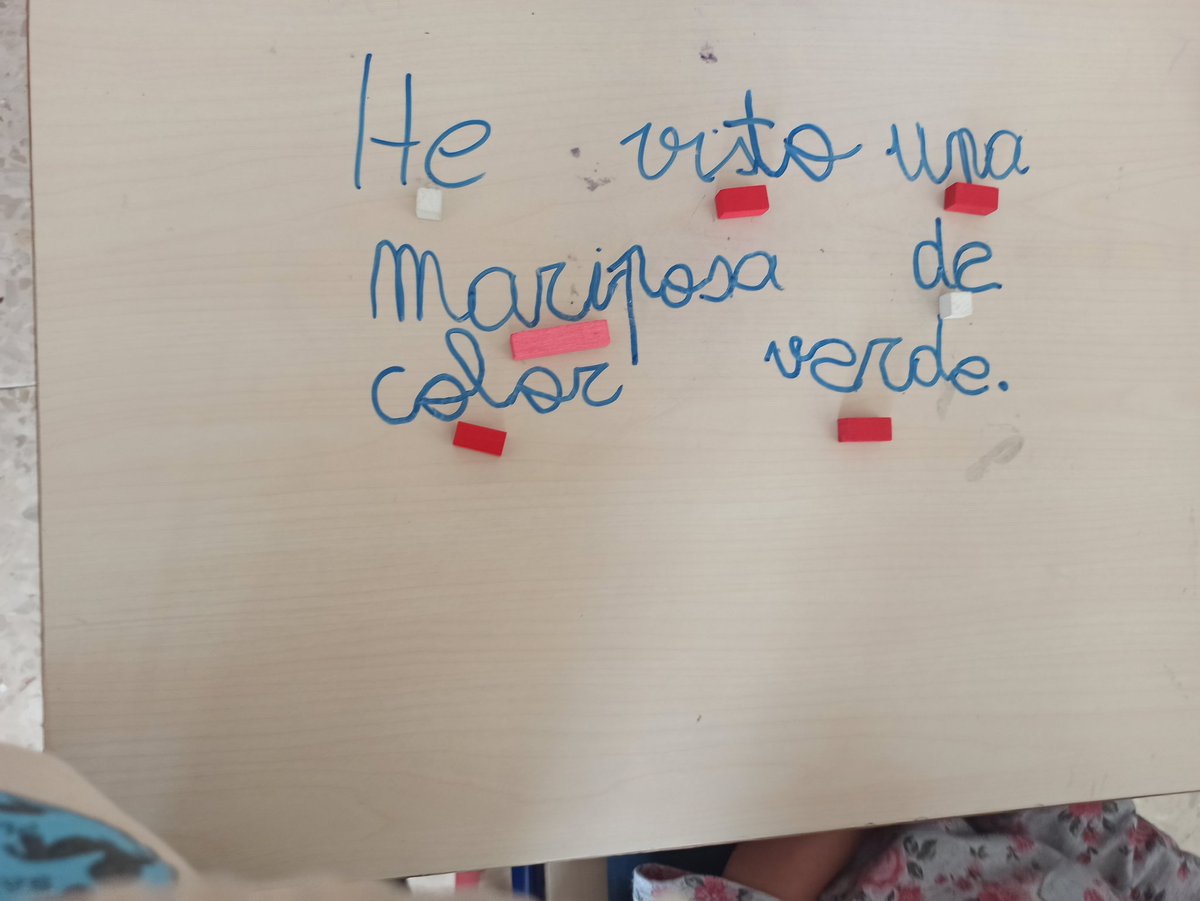 BeatrizCerdan's tweet photo. Regletas y sílabas. Escritura espontánea. https://t.co/YLPU3CyyBq