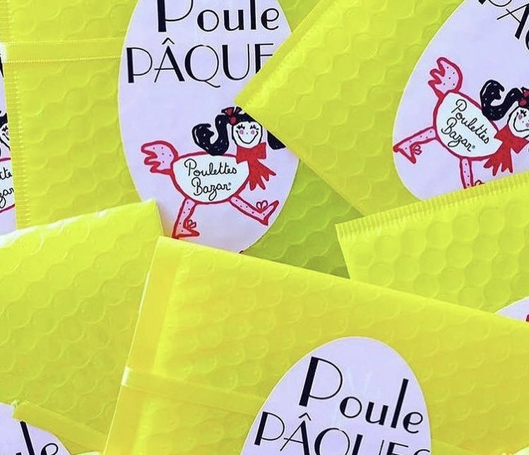 PoulettesBazar's tweet photo. Et oui elle est de retour notre Poule de Pâques 🐓

#chocoeaster #sansglutensanslactose #chocolat #poulettesbazar #Pâques #eastereggs #poulettesshop #fabricationartisanale #pouledepaques #gourmandise #poulettesshop https://t.co/1qZ9jVwSEM