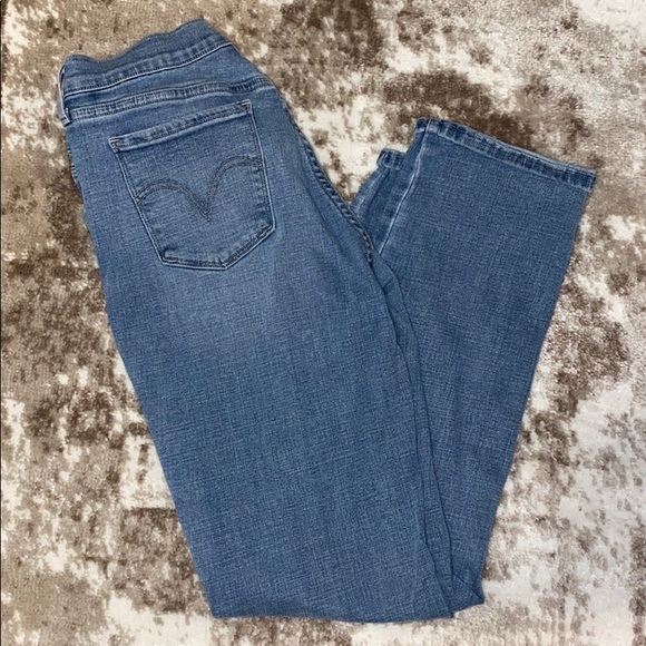 So good I had to share! Check out all the items I'm loving on <a href="/Poshmarkapp/">Poshmark</a> #poshmark #fashion #style #shopmycloset #kimchiblue #levis: posh.mk/qgYpJqap1eb