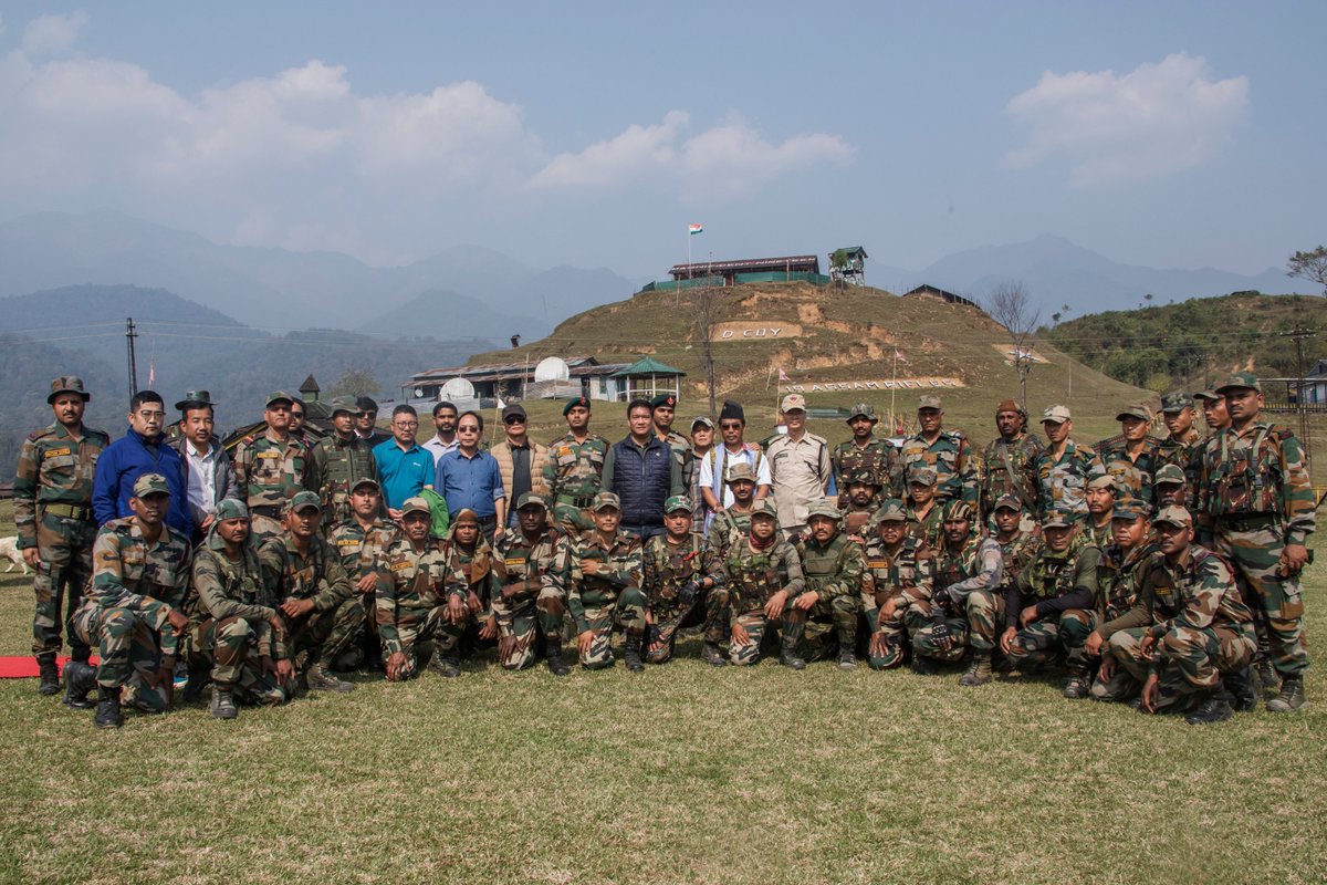 PemaKhanduBJP's tweet photo. Feels good to meet our Jawans on visit to border areas. Visited an #AssamRifles camp at #Vijaynagar and spent few memorable moments with them. https://t.co/9qDXhb5BCo
