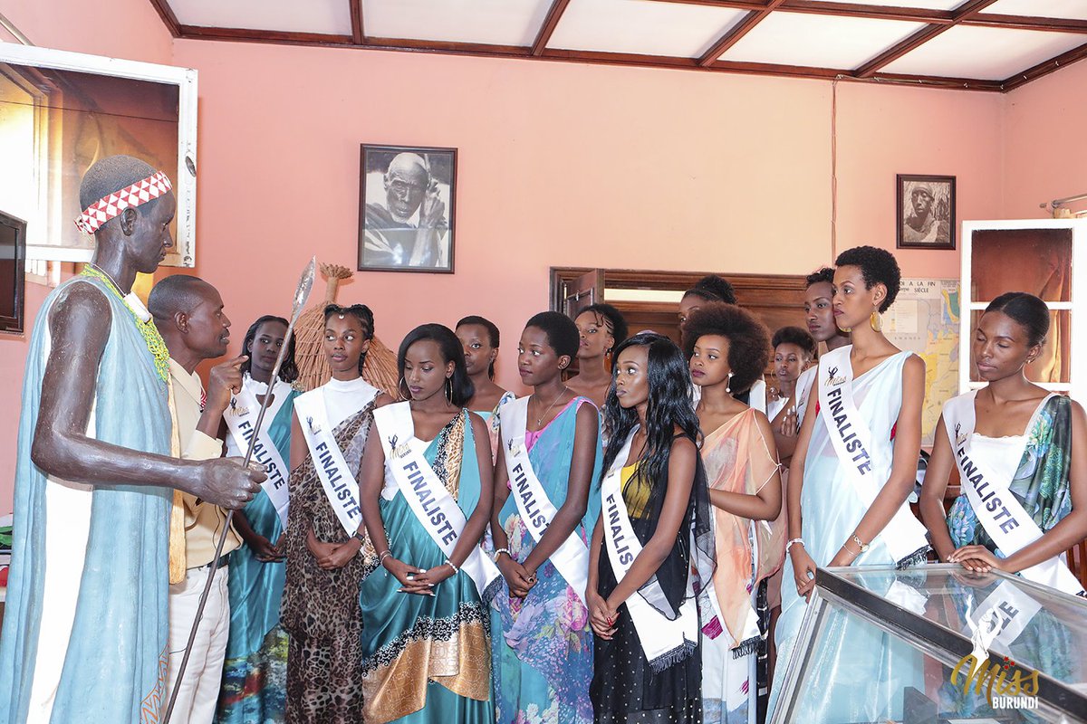 MagazineJimbere's tweet photo. 🔘🏕️ En attendant la prochaine étape de #bootcamp qui précède la finale de #MissBurundi2021, les 15 finalistes visitent le musée national de @Gitega, pour découvrir la #culture et la richesse du #Burundi ancien

#AwardWinning #beauty #youth https://t.co/M6zbzf7T5R