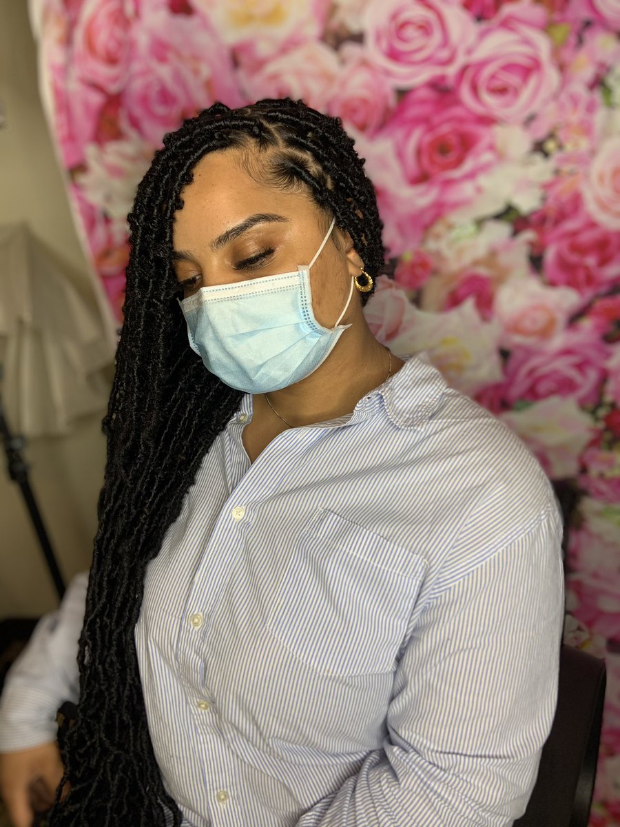 _TheFamousKee's tweet photo. Be sure to check out my april sale $180 hair included. Limited slots available 💋

https://t.co/C7JYN5SlHd

Follow my ig @ KierraAlise__
#chicagohairstylist #softlocs https://t.co/8SRS7kOJBA