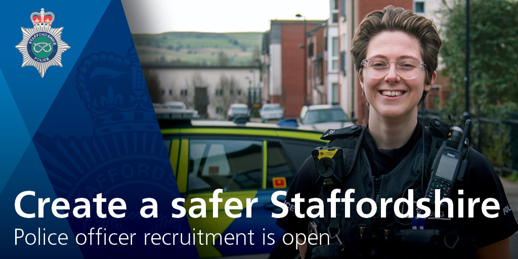 StaffsPolice's tweet photo. #RECRUITMENT | Police officer recruitment is open!

Join our policing family now through the Police Constable Degree Apprenticeship (PCDA) scheme and earn a degree ‘on the job’ with @staffsuni

For more info and to apply visit 👉 
https://t.co/VfAXn8mPci https://t.co/23NjoUUJYa
