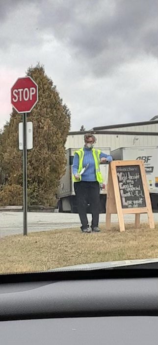Team Rockland Maine joining the intersection awareness!!! #nedapril2021 <a href="/jenkowalik_/">Jennifer Kowalik</a> <a href="/amy_madeira/">Amy Madeira</a> @Mainepkgsafety <a href="/UpsMaine/">Mainedivision</a> <a href="/NortheastUPSers/">NortheastUPSers</a>