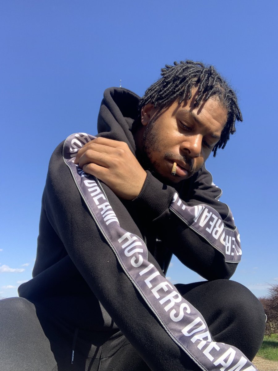 paperplanemane1's tweet photo. Hustlers Dream #TheHDWay https://t.co/QD8w6M4Ah4