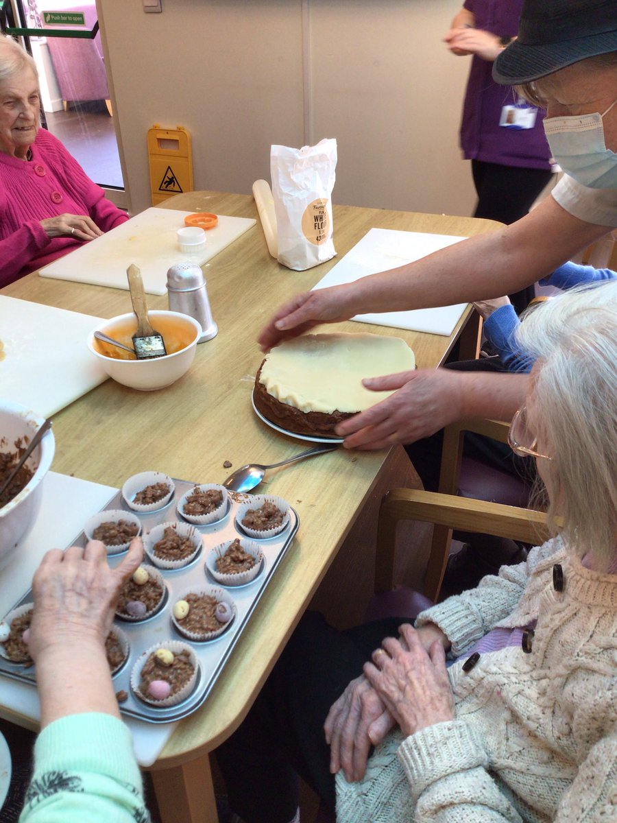 BethuneCourt's tweet image. Fun and games with the Easter baking part 2 #Easter #baking #happybakers