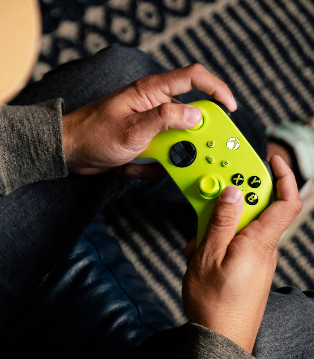XboxCanada's tweet photo. Game and sustain.

Built out of post-consumer recycled resins for the first time, our new Xbox Wireless Controllers are the latest effort in our push for waste reduction.

Read more: https://t.co/ABEcvTYKgT https://t.co/maGxdf8MSt