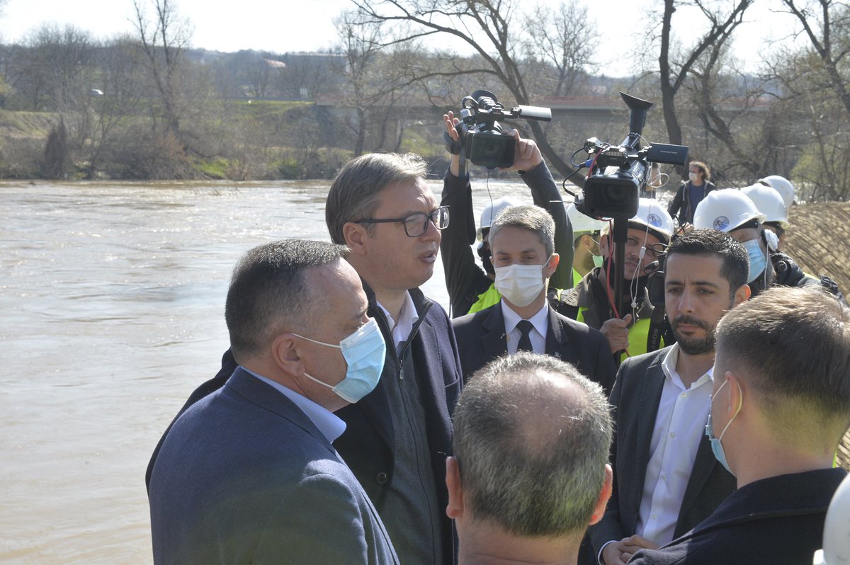 Predsednik <a href="/avucic/">Александар Вучић</a> obišao je radove na mostu preko Južne Morave, na prvom sektoru projekta Moravski koridor
<a href="/AAnticBG/">Aleksandar Antić</a> S ponosom možemo da kažemo da ćemo dobiti najmoderniji autoput dužine 112 km, koji će povezati Pojate i Preljinu, odnosno skratiti put od istoka do zapada Srbije