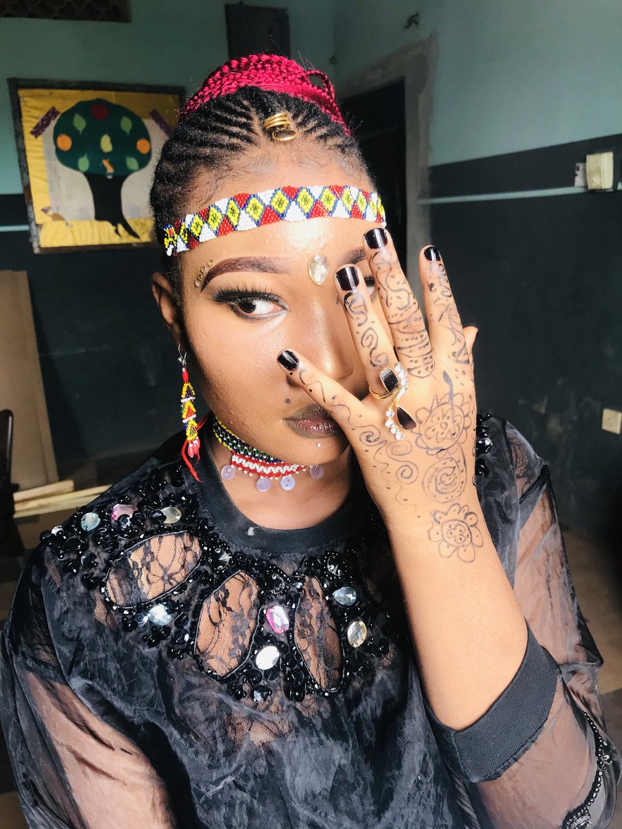 exploremava's tweet photo. BTS from the Hausa Practical Project. 
They have been taught by the some of best photographers, now, it's time to see them put to practice what they've learnt. 

Do watch out for the finished work 😛😛

#pohotography #monday #bts #motivefreephotoworkshop #motiveafrica #art #mcm https://t.co/kHJPPcNglL