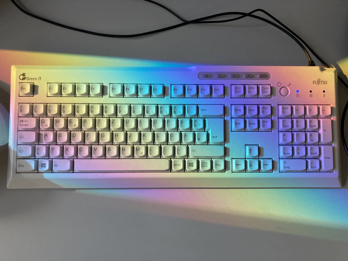 Meine neue Regenbogen-Tastatur #schoenerarbeiten