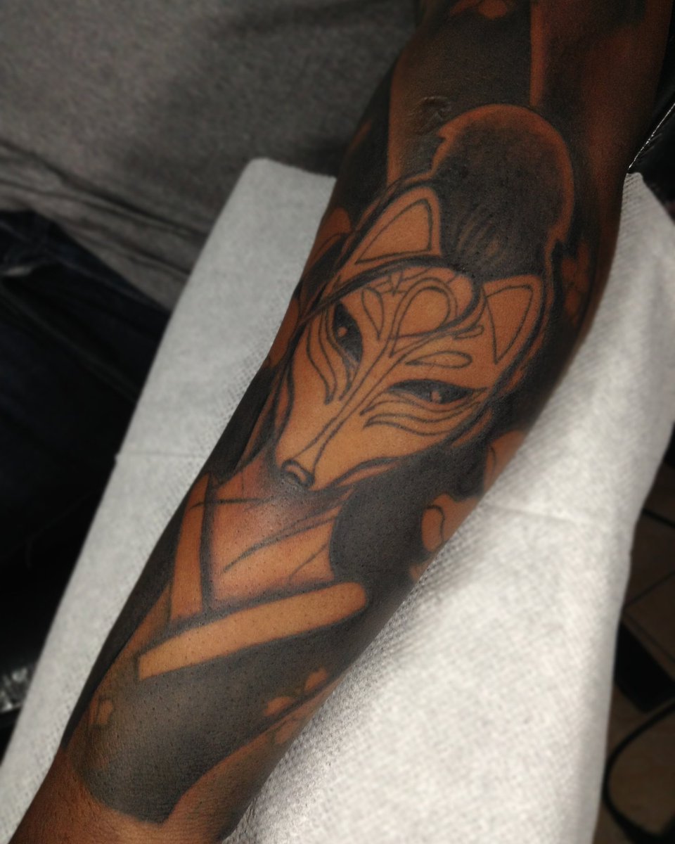 Daper_tattoo's tweet photo. Daper tattoo studio 0714437710
#beatmaker #design #artist #bodytobodymassage #art #CWithinMusicVideo #animation #ComingSoon #drawing #ArtistOnTwitter #KenyaVsTanzania #KenyaKwetu #MondayMotivation #MondayMotivaton #mondaythoughts #Mondayvibes #Nairobi #nakuru #naivasha #mombasa https://t.co/BzxAGOCyvM