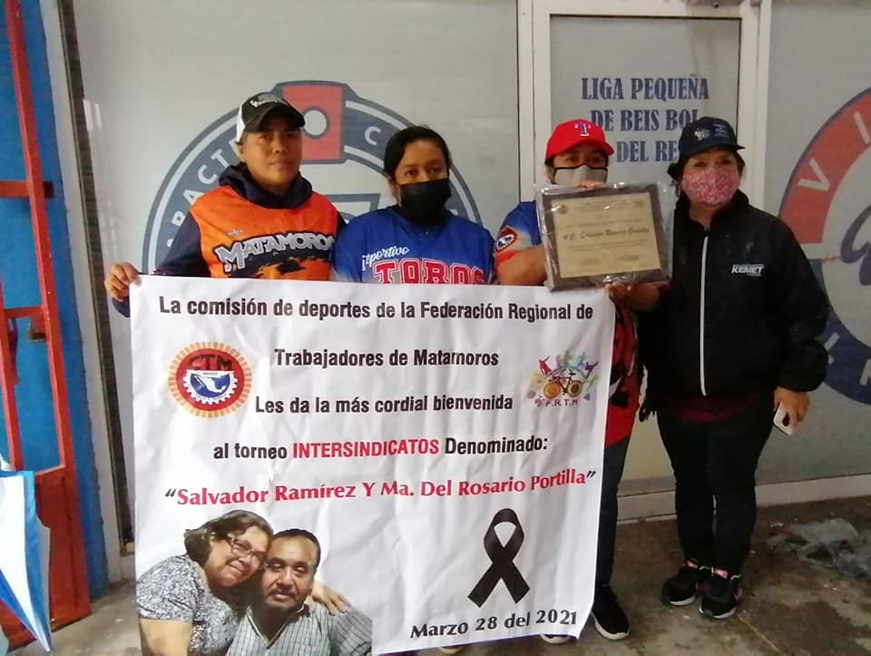 FederacinRegio2's tweet photo. La Comisión de Deportes de la FRTM rindió un homenaje a nuestros compañeros Salvador Ramírez y Ma. del Rosario Portilla, quienes fueron promotores del Deporte, por ello este años el Torneo de Softbol llevara su nombre. https://t.co/A6qo3hvYIC