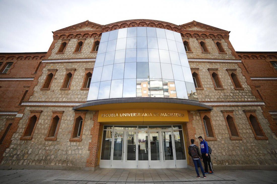 Alumnos de magisterio de Zamora en prácticas, molestos por dejarlos ‘de lado’ en el plan de vacunación zamora24horas.com/texto-diario/m…