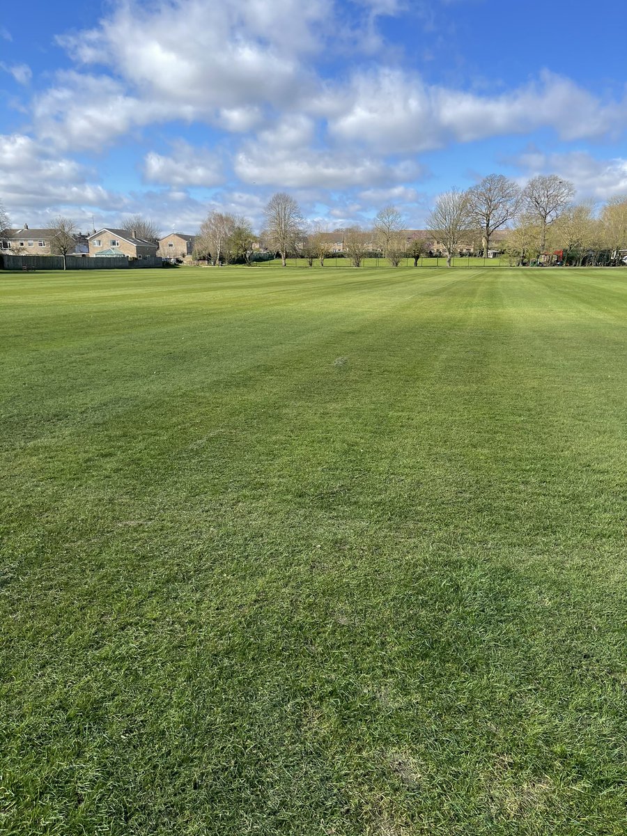 OnePitches's tweet image. Ryhall Playing Fields has had a trim up ahead of the football restart! ⚽️🌱

Doesn’t look to bad as it was the first cut for quite some time! 

@PDJALUK