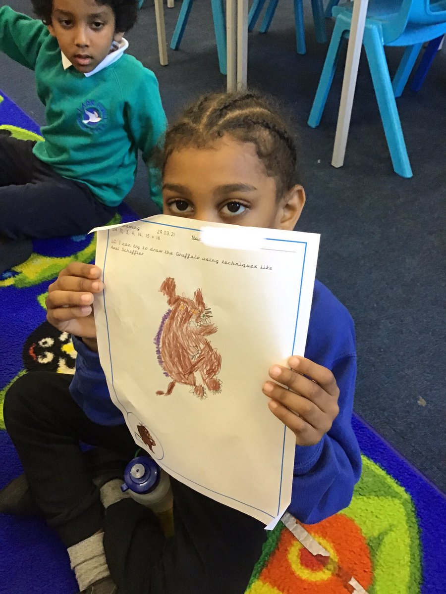 LarkHallPrimary's tweet photo. For our Julia Donaldson topic, Year 1 talked about different illustrators and drew Gruffalo pictures just like Axel Scheffler. We used this video to help us: https://t.co/IbljY3Djve. We had to use our noticing, creativity and perseverance muscles #lhua #lhalbert #lhblp https://t.co/qAPlZziuib