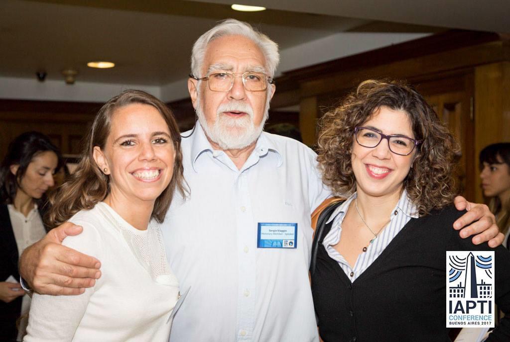 Supe hoy del fallecimiento de <a href="/sviaggio/">sergio viaggio</a> anoche por #COVID y en medio del dolor y pesar que siento, agradezco a Dios por haberlo conocido, porque haya sido un gran mentor, y por haberme enseñado la humildad y la generosidad como valores inherentes a la labor del #intérprete.