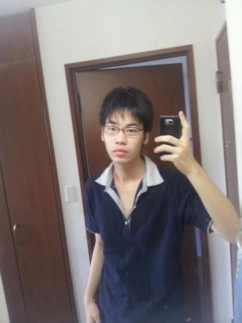 いろはす オタクに対する偏見をなくしてほしい 太っちょとか 眼鏡 とか ダサい服装とか ボサボサの髪とか しゃべり方とか そんな人ばっかりじゃないのに 偏見あるから晒せないですよ 自らの趣味を 偏見 迷惑です 俺これでも オタクですよ