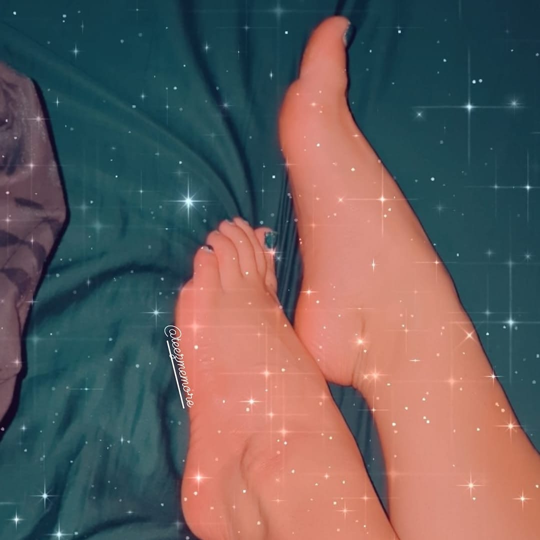 teezmemore's tweet photo. Bedtime
.
.
.
.
.
.
.
#feet #feetfetishworld #gaming #gamergirl #gamerfeet #nood #rgb #pc #pcgamer #feetpic #feetworship #games #bedtime https://t.co/iUqlVt14oY