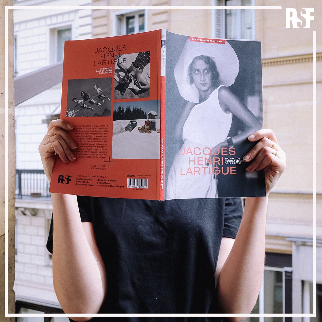 RSF_inter's tweet photo. Un peu de lecture au soleil ? L'album Lartigue est en vente partout pour 9,9€ https://t.co/1W90GxpwMl