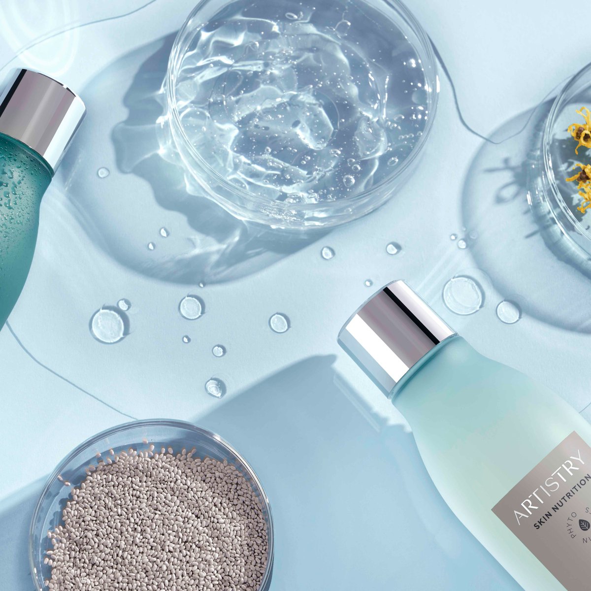 Amway's tweet photo. Every #ArtistrySkinNutrition product is infused with White Chia Seed, one of nature’s richest superfoods. Its potent phytonutrients help to visibly nourish and protect skin’s #healthybeauty. Ours is grown on a certified-organic Nutrilite farm for traceability!

#AmwayLife https://t.co/9RDbjueyub