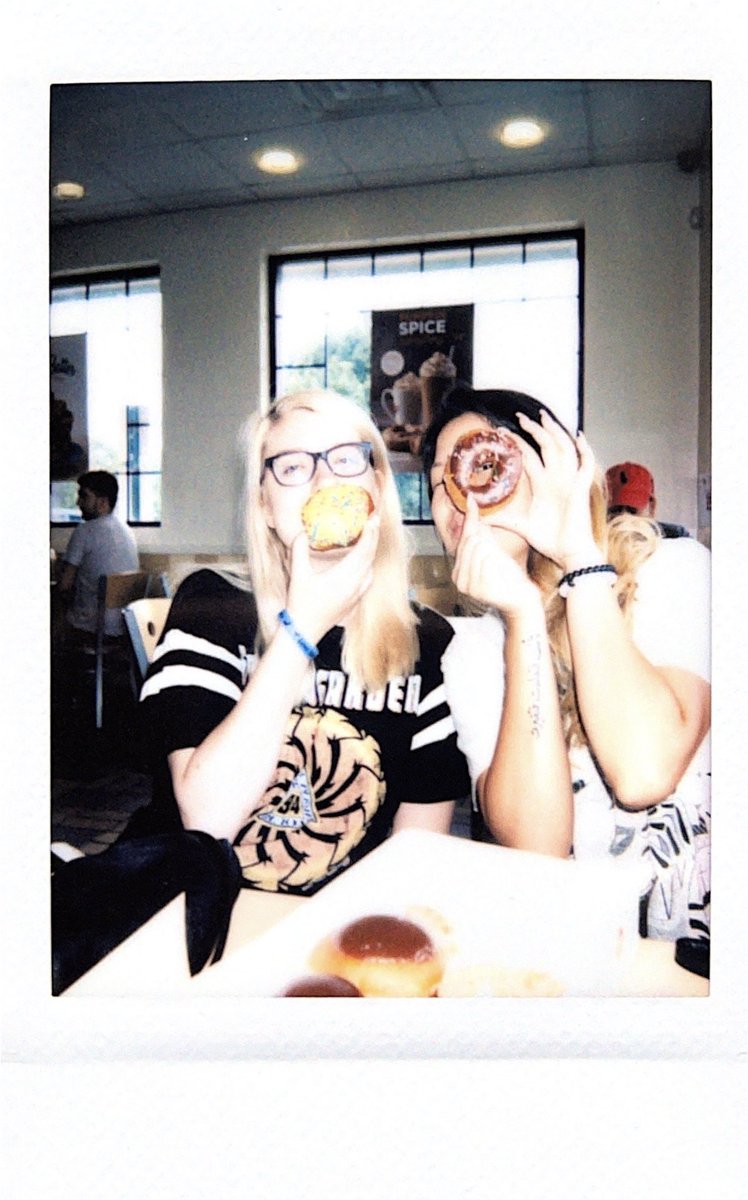 _ObeyMEimDope's tweet photo. Found this picture of us that isn’t “tainted” (you know what I mean) ! LOL 😋 HAPPY HAPPY BIRTHDAY to this one strong girl ! You keep going, okay ?!     🥳 🎂 🎈 🍷 🎁 https://t.co/fm3KFY73yY