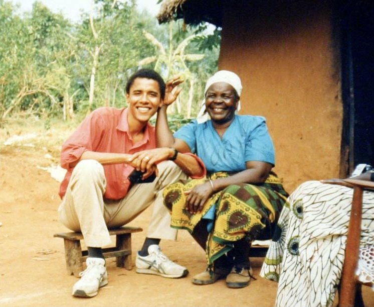 tatafoonline's tweet photo. @BarackObama mourn for the loss of his beloved grandmother, Sarah Orwel. https://t.co/o3ZYeuiTVc
