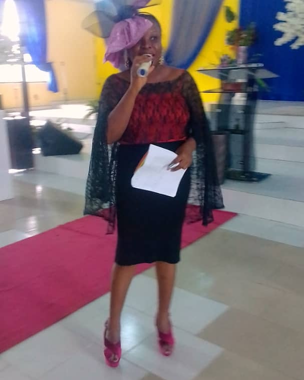 EdithOnwuchekw2's tweet photo. @aproko_doctor I make fascinators from gele. Location Sangotedo Ajah Lagos 08186966772 https://t.co/nrtCwoftZo