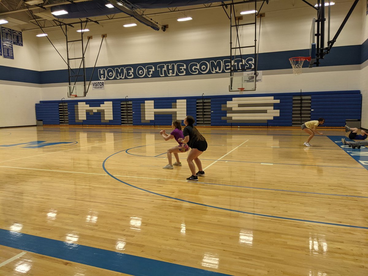 mhs_power's tweet photo. I love Monday's in the weight room!! Great job this morning girls 💪☄️ #iamaladycomet #strongereveryday https://t.co/mnrCknaAfp