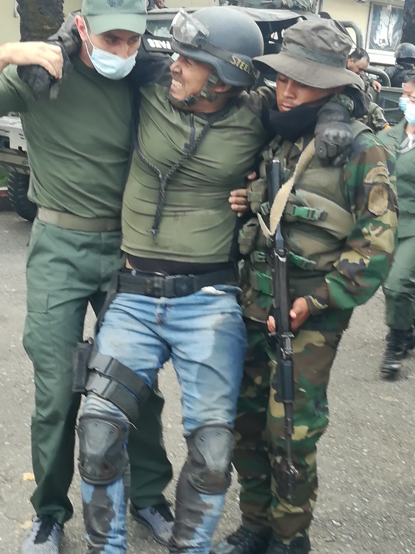 venezuela - Operaciones Militares de la FANBV - Página 3 ExpyljLXEAMLn0y?format=jpg&name=medium