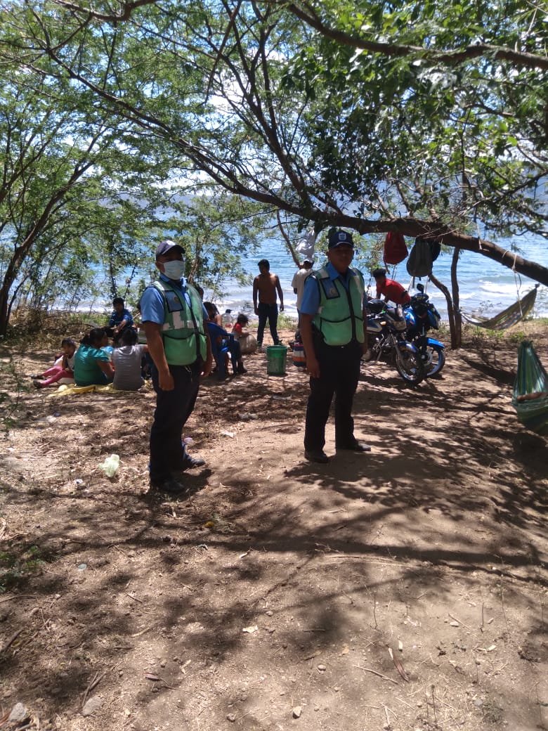 #29Marzo Familias nicaragüenses disfrutaron de un fin de semana seguro y alegre en la imponente Laguna de Apoyo en Masaya, donde los <a href="/azulitos050979/">Los Azulitos de Nicaragua</a> brindaron acompañamiento.
#VeranoSeguro2021