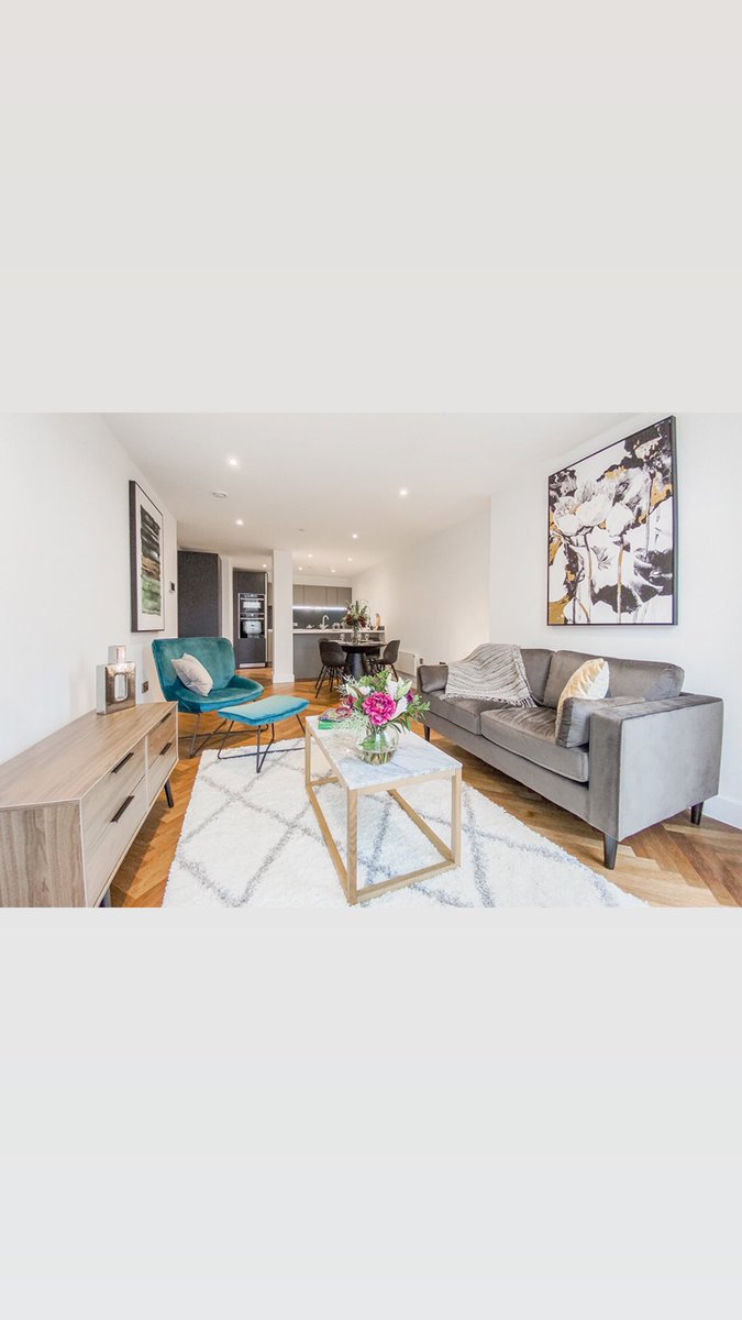 OConnorBow's tweet photo. £1100pcm #deansgatesquare #manchester 📞 0161 833 3820 for more details #luxurylifestyle https://t.co/tgJlPjPcoN