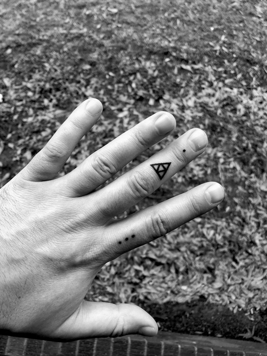 tattooed a lil triforce bb on me #legendofzelda #triforce #zeldatattoo #fingertattoo