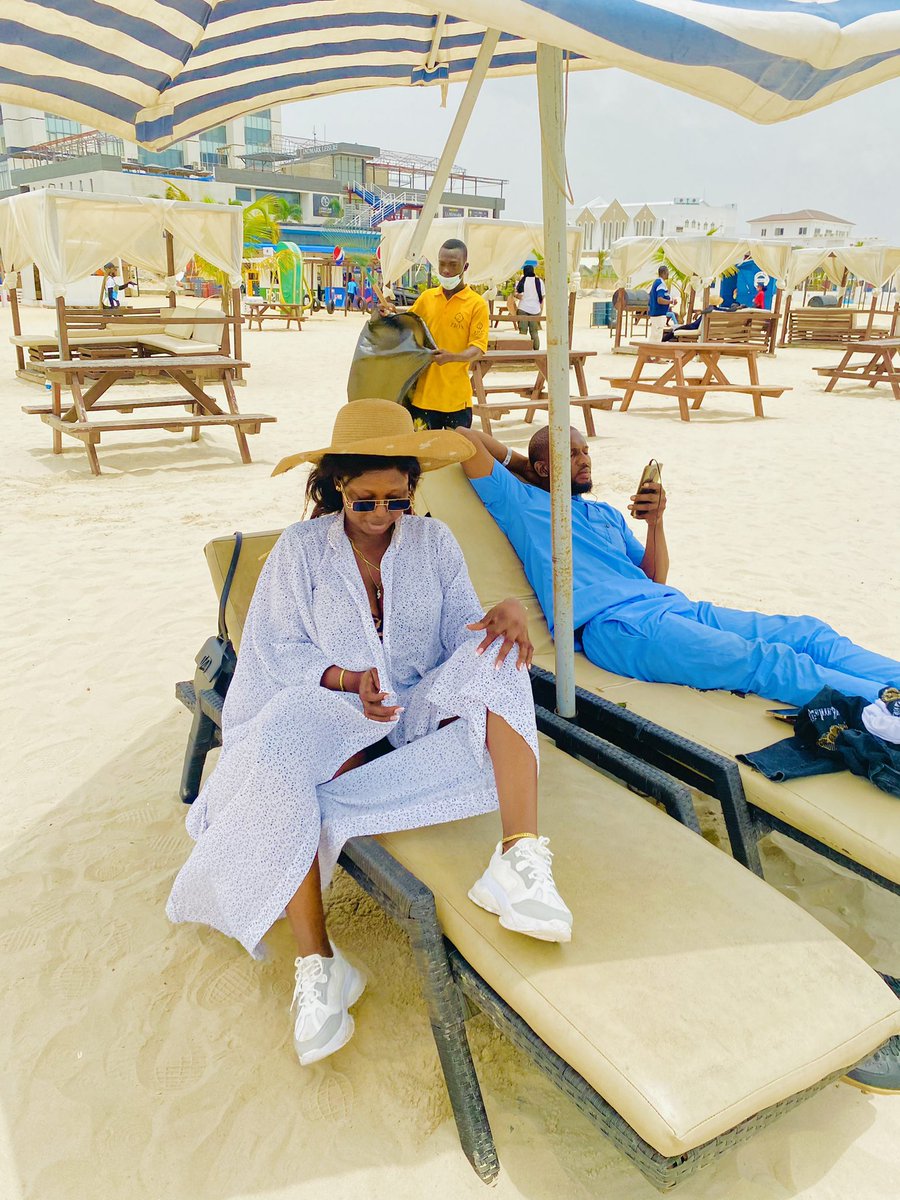 Hashaky1's tweet image. Rich Aunty vibes❤️❤️❤️