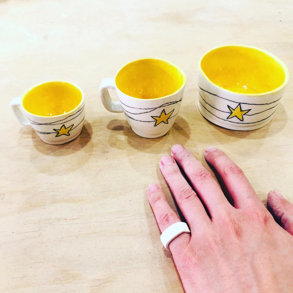 caracarmina's tweet image. My #ceramicsclass is going very well!!!!! 💛⭐️🙂