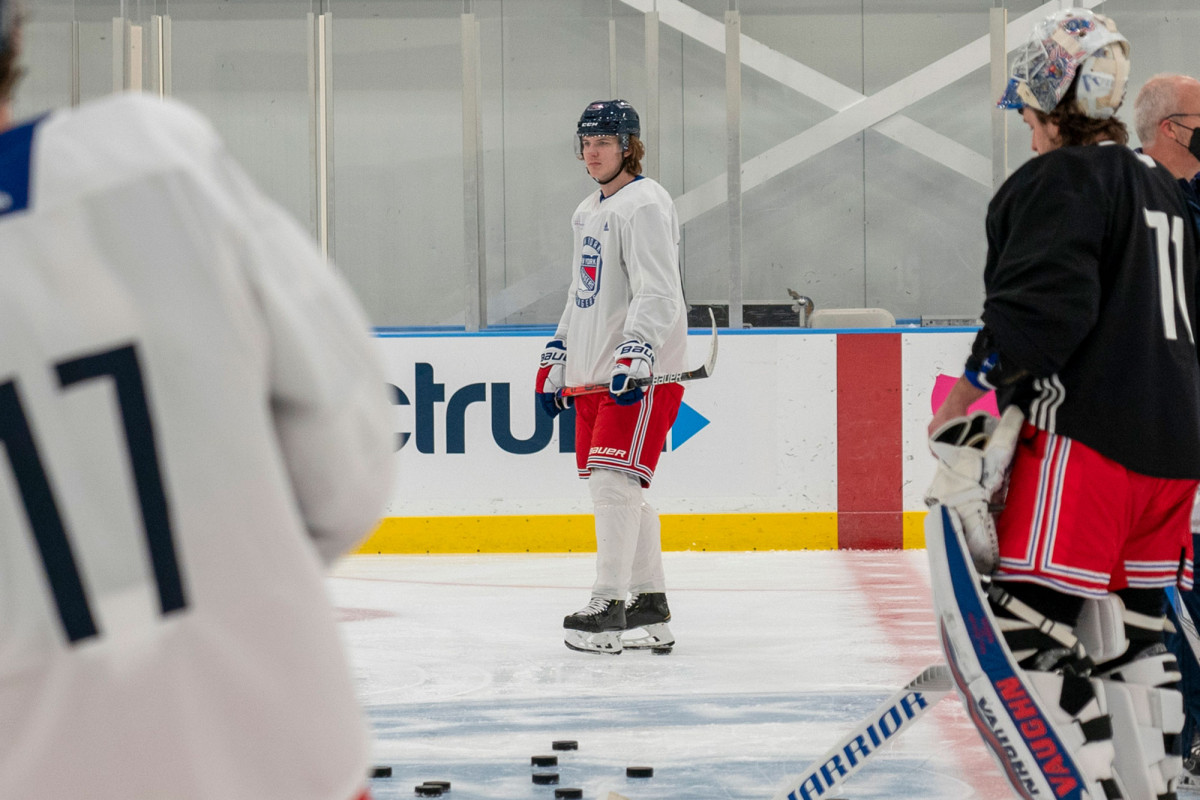 Rangers 'logjam' means third line beginning for Vitali Kravtsov