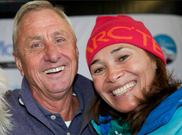 Lieve Bibian, zonder jou voelen we ons leeg. Je keek naar mogelijkheden, naar kansen en dromen najagen. Je bent een groot voorbeeld voor alle kinderen met een beperking, maar ook voor ons. We gaan je missen 💛