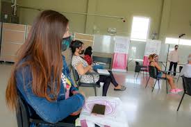D_Conocimiento's tweet photo. Hay más ingresantes a la Universidad en 2021. Datos preliminares de @unahurlingham, @uneroficial, @Prensaunlarok, @UNVM, @UNRIONEGRO. Claves de @jaimeperczyk para entender el fenómeno.
🎧Escuchá👇
https://t.co/zik40We542
.
#virtualidad #presencialidad #universidad #estudiantes https://t.co/dC09W4yYee