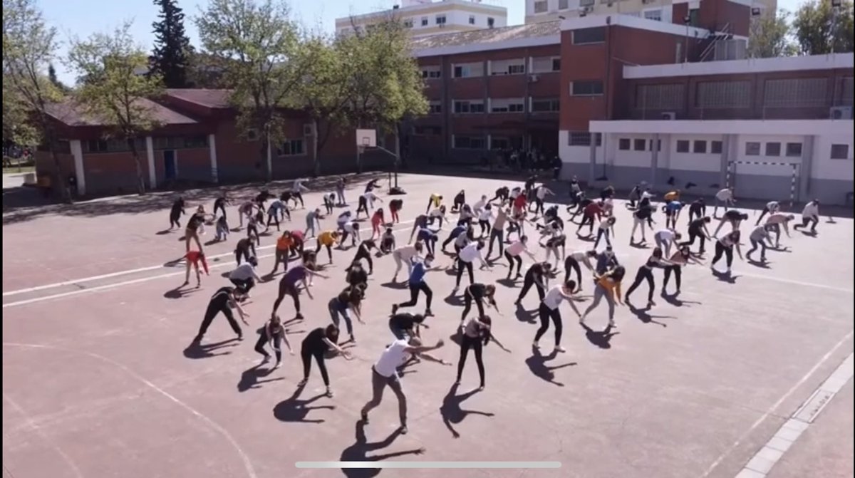 Momentos mágicos que dejó el #GaliFest #Flashmob I gotta feeling #GalileoRebelde #sombrasquebailan