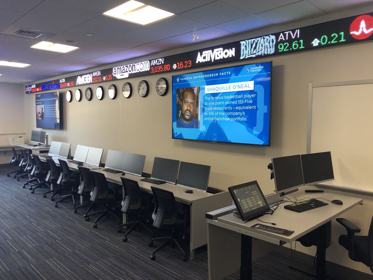 risedisplay's tweet image. Photos of a recent installation in the #financelab at @AssumptionUMA featuring our #LEDticker along with #digitalsignage from @RiseVision