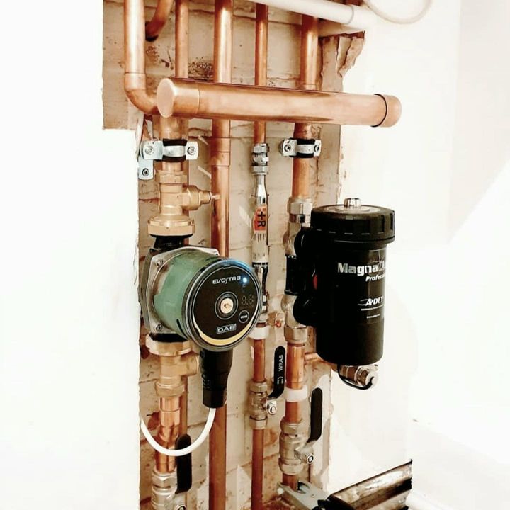 lhsplumbing's tweet photo. Combi swap 

#plumbing #heating #boilers #plumber  #lowlossheader #custommade #centralheating #localplumber #plumbers #design #plumbinglife

Full post on IG: https://t.co/kRsyDE65rV

Full post on FB: https://t.co/wh6XyOGxxu https://t.co/eipjHsfcX9
