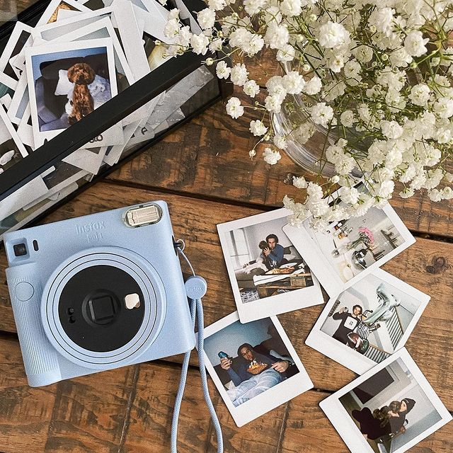 FujifilmUS's tweet photo. From FUJIFILM @instax: So many new ways to add #instax to our home decor 💌 (also,good doggo spotted! 🐶)⁠⁠
⁠⁠
🖼️ Source: astridloch⁠⁠ (Instagram)
⁠⁠
#instaxathome⁠⁠ #dontjusttakegive⁠⁠ #SQ1⁠⁠ #squarefilm⁠⁠ #decor https://t.co/invz0BUMEc