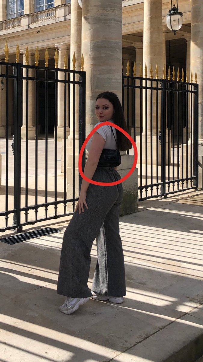paulinel3008's tweet photo. ⚠️ Hey, surtout aux gens d’Amiens, retweetez fort svp ⚠️ #Amiens 
J’ai perdu ce sac (je pense dans le bus N4, direction Pôle Licorne) contenant toutes mes affaires les plus importantes (toutes mes cartes, clé d’appartement...) 😭 
Twitter peut peut-être faire des miracles...🙏🏻 https://t.co/OvqX3yCi5Z