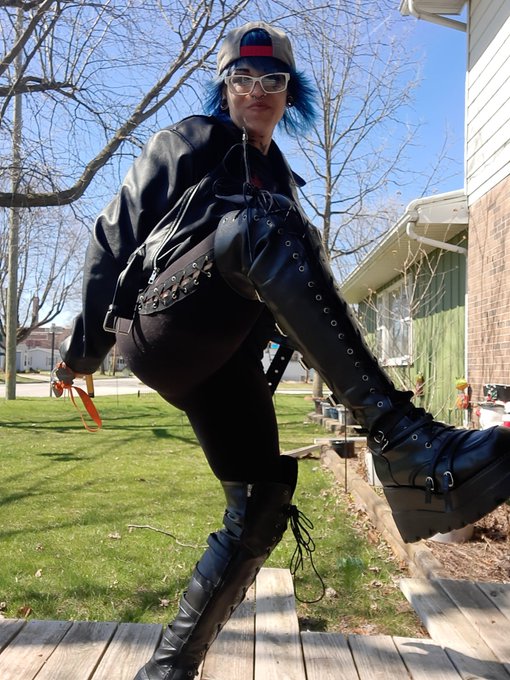 Would you let me stomp you? #FinDom #fetish #satanshoes #MondayMotivaton  https://t.co/LGKbO4s5Rk https://t<a href="/tag/findom"class="tags">#FinDom</a><a href="/tag/fetish"class="tags">#fetish</a><a href="/tag/satanshoes"class="tags">#satanshoes</a><a href="/tag/mondaymotivaton"class="tags"><span>#mondaymotivaton</span></a>