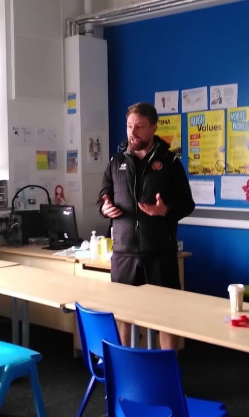 ⚽ @fcum_academy Manager <a href="/TomConroy9/">Tom Conroy</a> visited <a href="/TEMAcademy/">TEMAcademy</a> to inform their year 11 footballers of the upcoming FC United Academy trials on the 5/6th and  12/13th April

If you're in Y11 then you can reserve a place now, by emailing tom.conroy@fc-utd.net

🟥⬜⬛