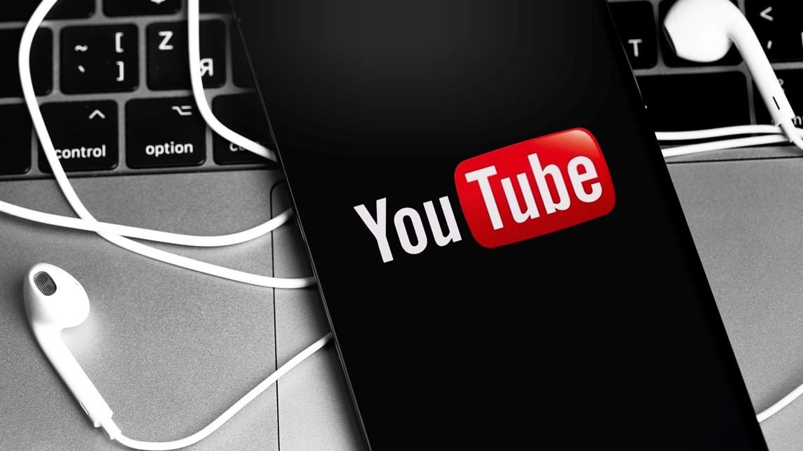 Perfect Corp. (@youcamapps) on Twitter photo Beauty tech meets #YouTube. See how <a href="/elfcosmetics/">e.l.f. Cosmetics</a> is utilizing YouTube to bring virtual try-on to its users: bit.ly/3u24SXS Beauty tech meets #YouTube. See how <a href="/elfcosmetics/">e.l.f. Cosmetics</a> is utilizing YouTube to bring virtual try-on to its users: bit.ly/3u24SXS
