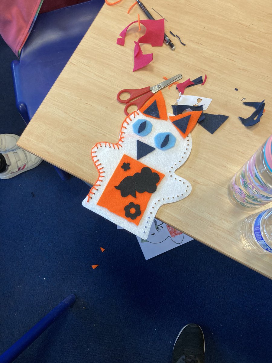 Year4_WLPS's tweet photo. Vision Day in 4R last week. Sewing, puppet making and Mr Ricketts’ favourite - Golf! https://t.co/t92pRHz07A